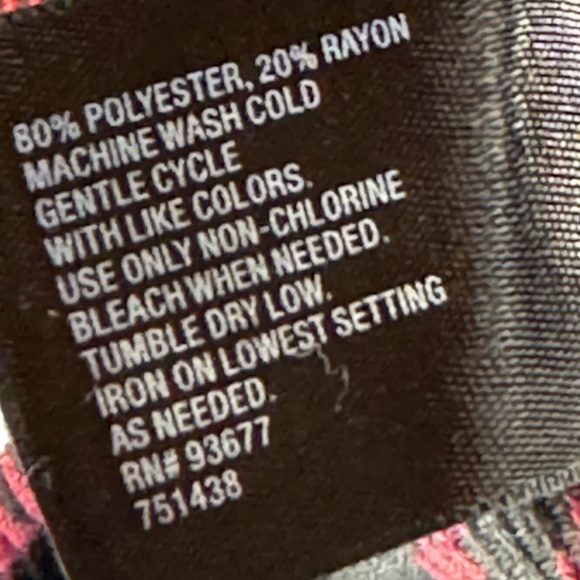 Red & Black Plaid Skirt- Size 4 - Picture 5 of 8